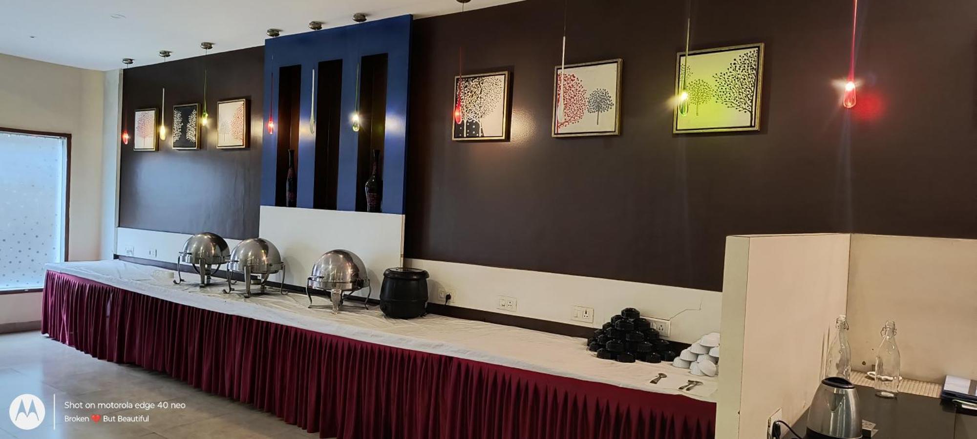 The Altruist Business Hotel Kharadi Poona Buitenkant foto