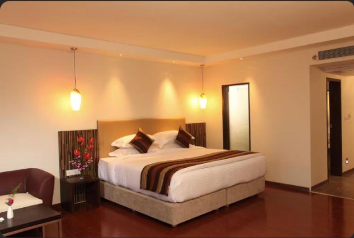 The Altruist Business Hotel Kharadi Poona Buitenkant foto