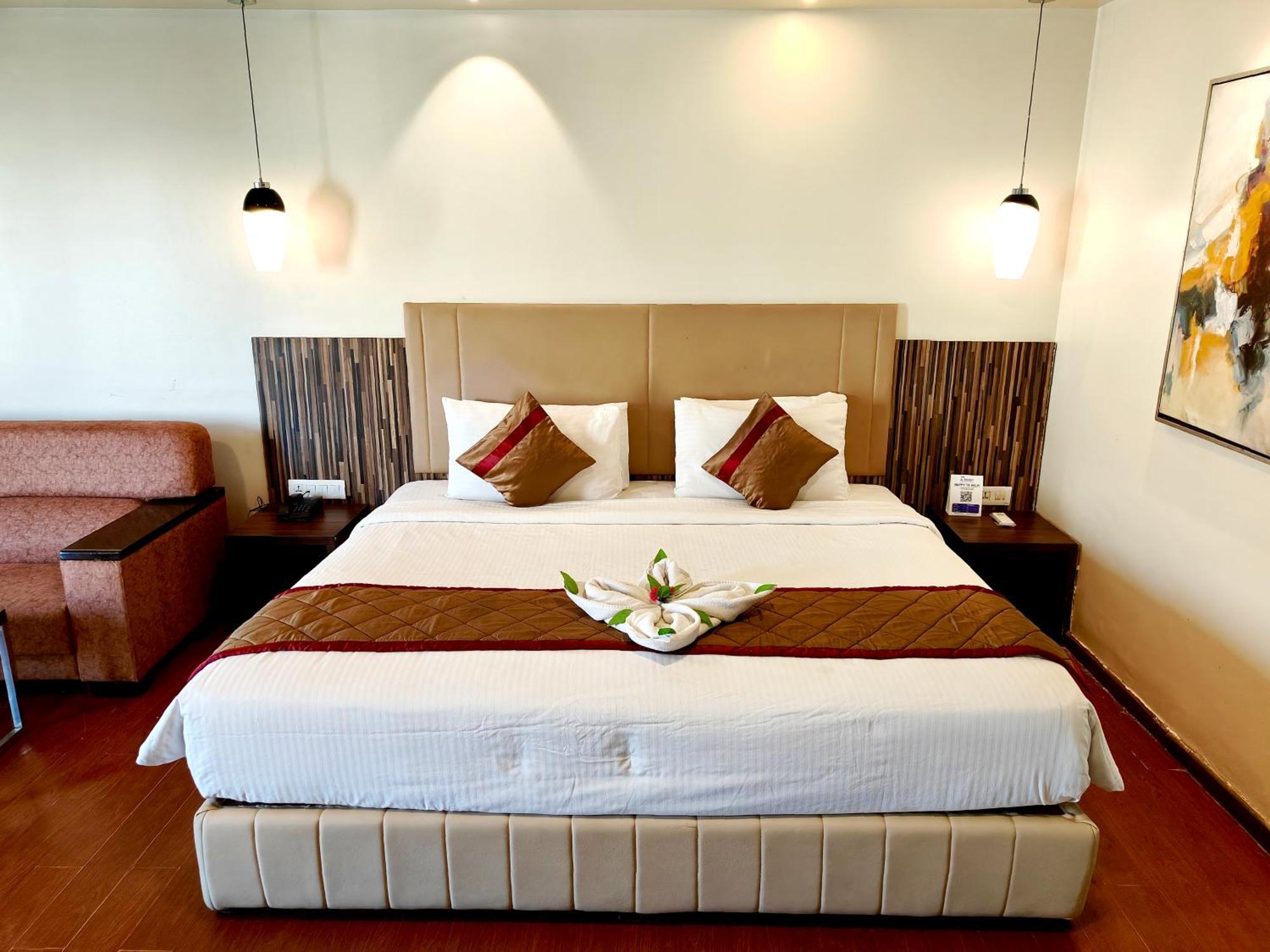 The Altruist Business Hotel Kharadi Poona Buitenkant foto
