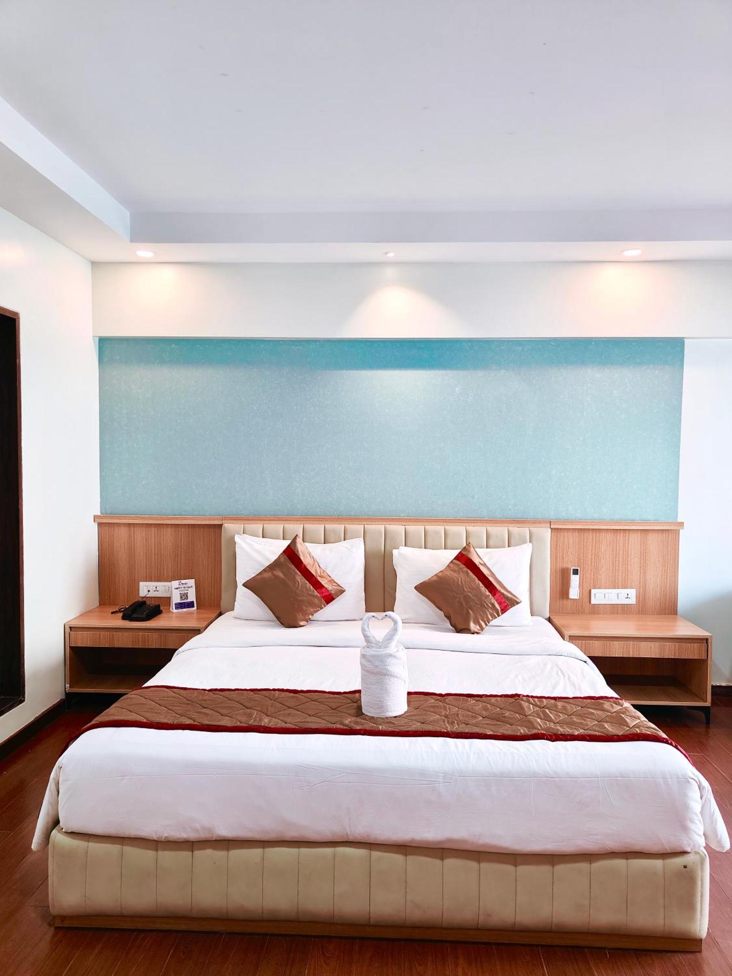 The Altruist Business Hotel Kharadi Poona Buitenkant foto