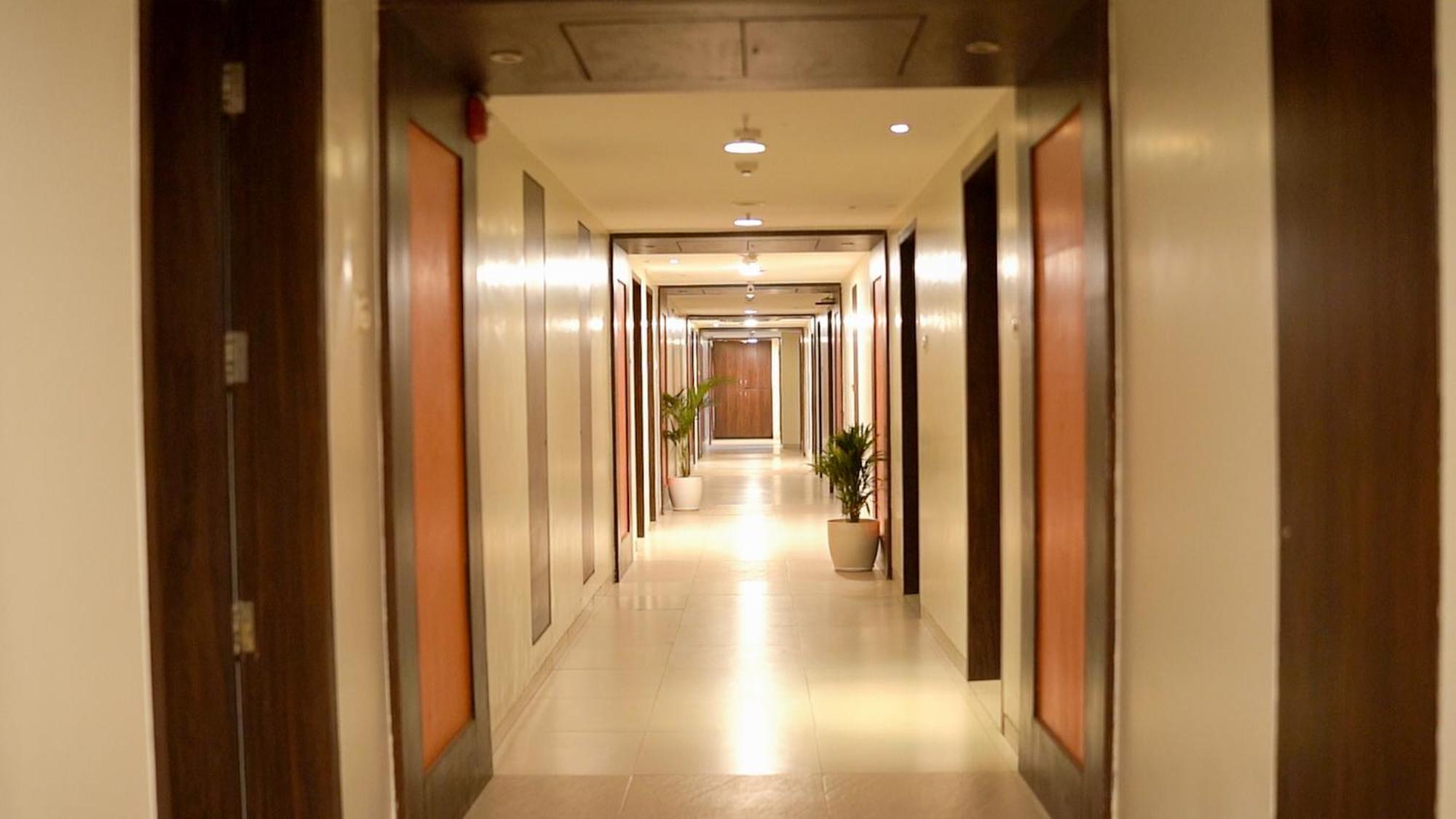 The Altruist Business Hotel Kharadi Poona Buitenkant foto